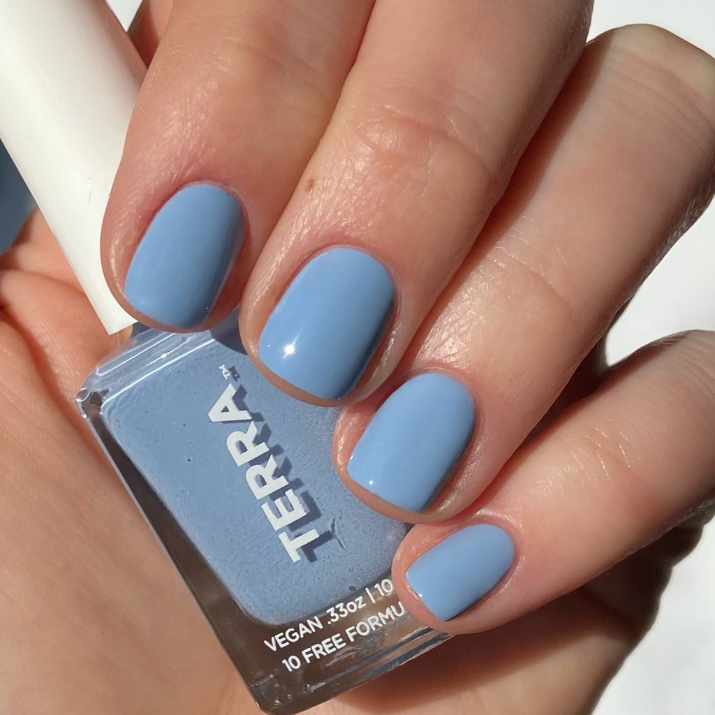 Spring nail polish 31 Morning Dew (slate blue color)